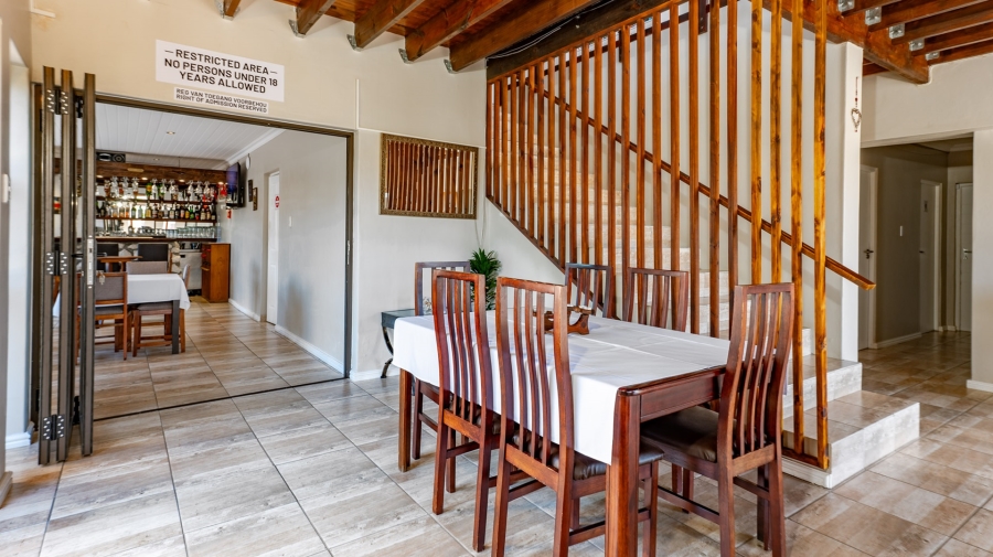 9 Bedroom Property for Sale in Struisbaai Western Cape